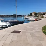Dalmatian With Private Parking Appartamento Šibenik