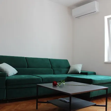 Dalmatian With Private Parking Sibenik