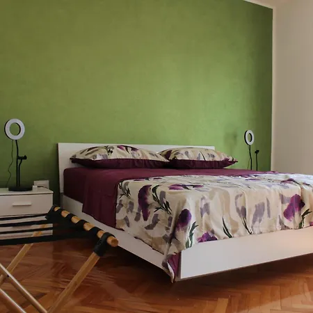 Dalmatian With Private Parking Sibenik