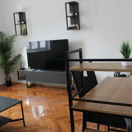 Apartment Dalmatian With Private Parking *