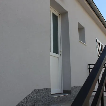 Dalmatian With Private Parking *