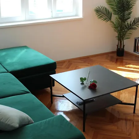 Dalmatian With Private Parking Apartment Sibenik