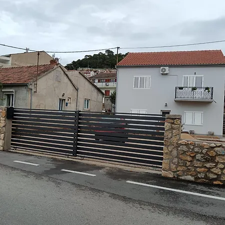 Dalmatian With Private Parking * Sibenik