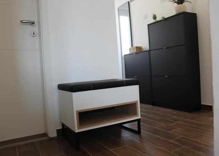 Apartman Dalmatian With Private Parking Sibenik