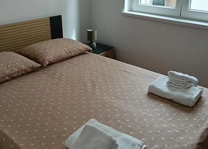 Apartman Dalmatian With Private Parking Sibenik