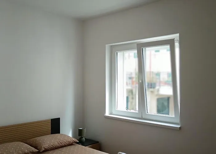 Dalmatian With Private Parking Apartman *