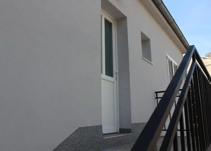 Dalmatian With Private Parking *