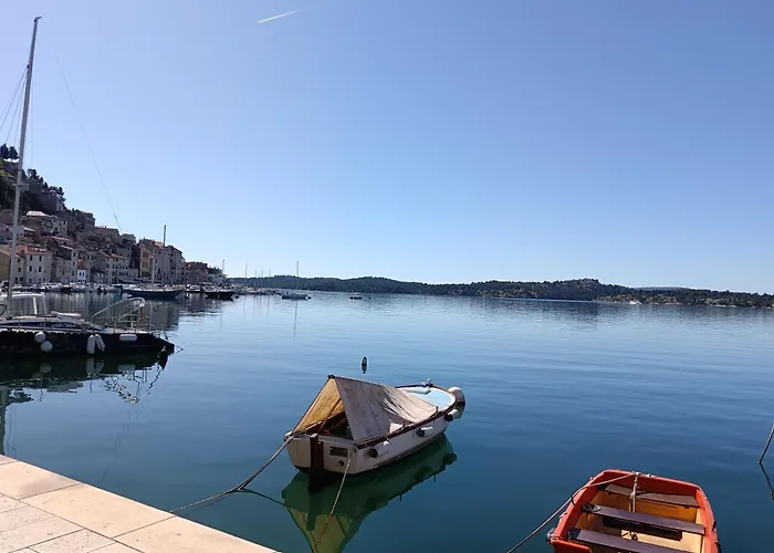 Dalmatian With Private Parking Šibenik