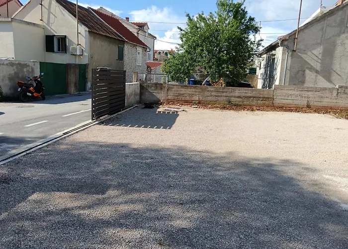 Dalmatian With Private Parking *