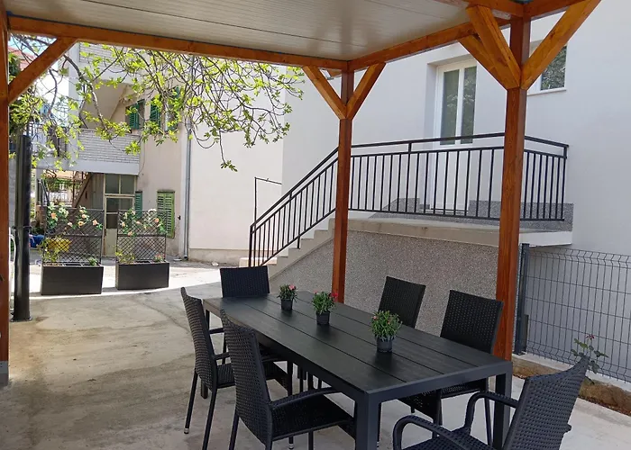 Dalmatian With Private Parking Sibenik