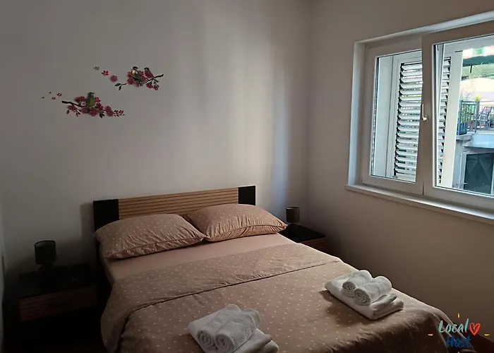 Dalmatian With Private Parking Apartman *